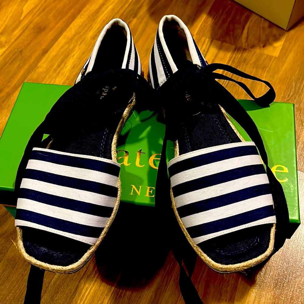 Size 7 Kate Spade Canvas Espadrilles with box !